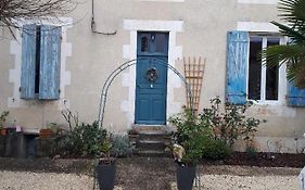 Beautiful Four Poster Double Room With En-Suite, Nouvelle Aquitaine, France